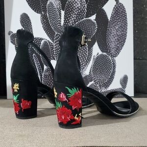 Kenneth Cole Black and Red Floral Embroidered Heels